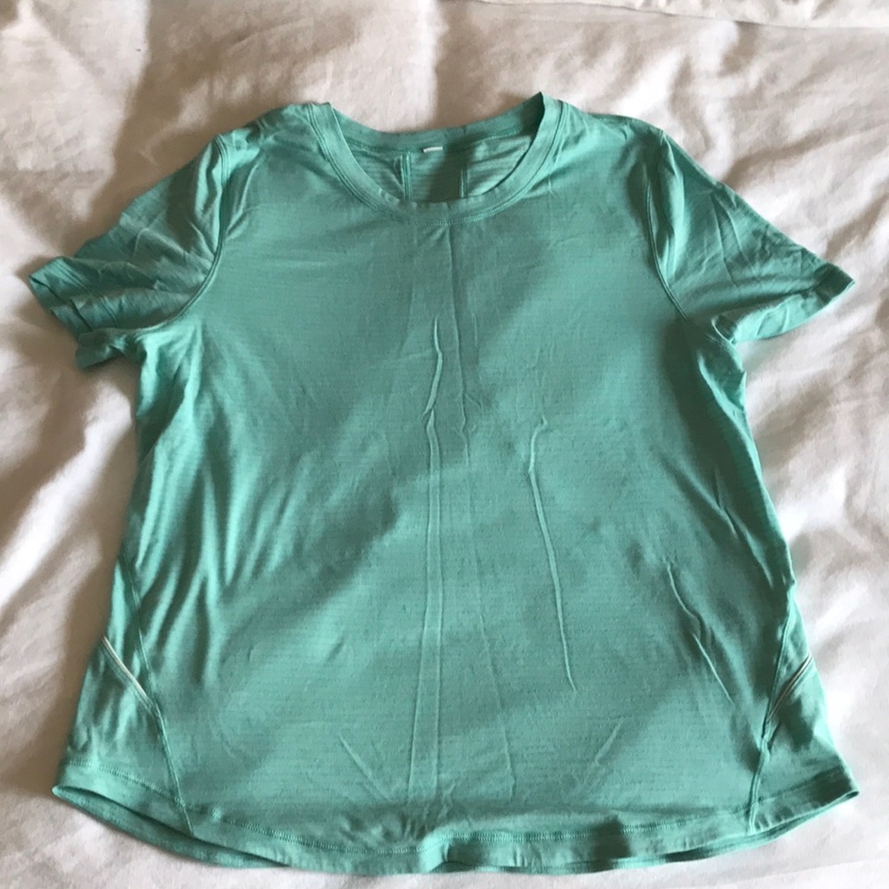 Gently worn lululemon short sleeved T-shirt
